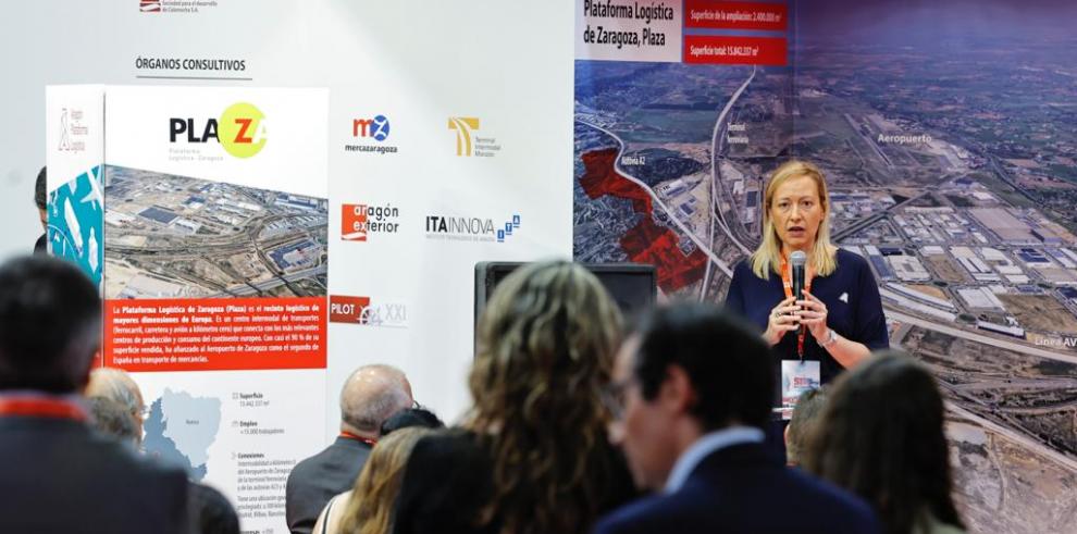 Marta Gastón expone en el SIL las “enormes expectativas de futuro” de Aragón como referente logístico del sur de Europa Marta Gastón expone en el SIL las “enormes expectativas de futuro” de Aragón como referente logístico del sur de Europa